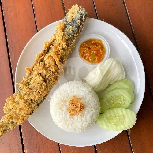 Nasi + Lele Crispy