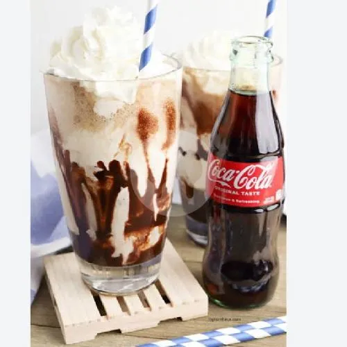 Coca Cola Float