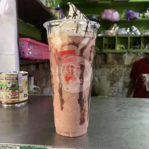 Huzzelnut Float