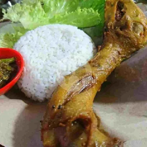 Nasi + kepala bebek (isi2)